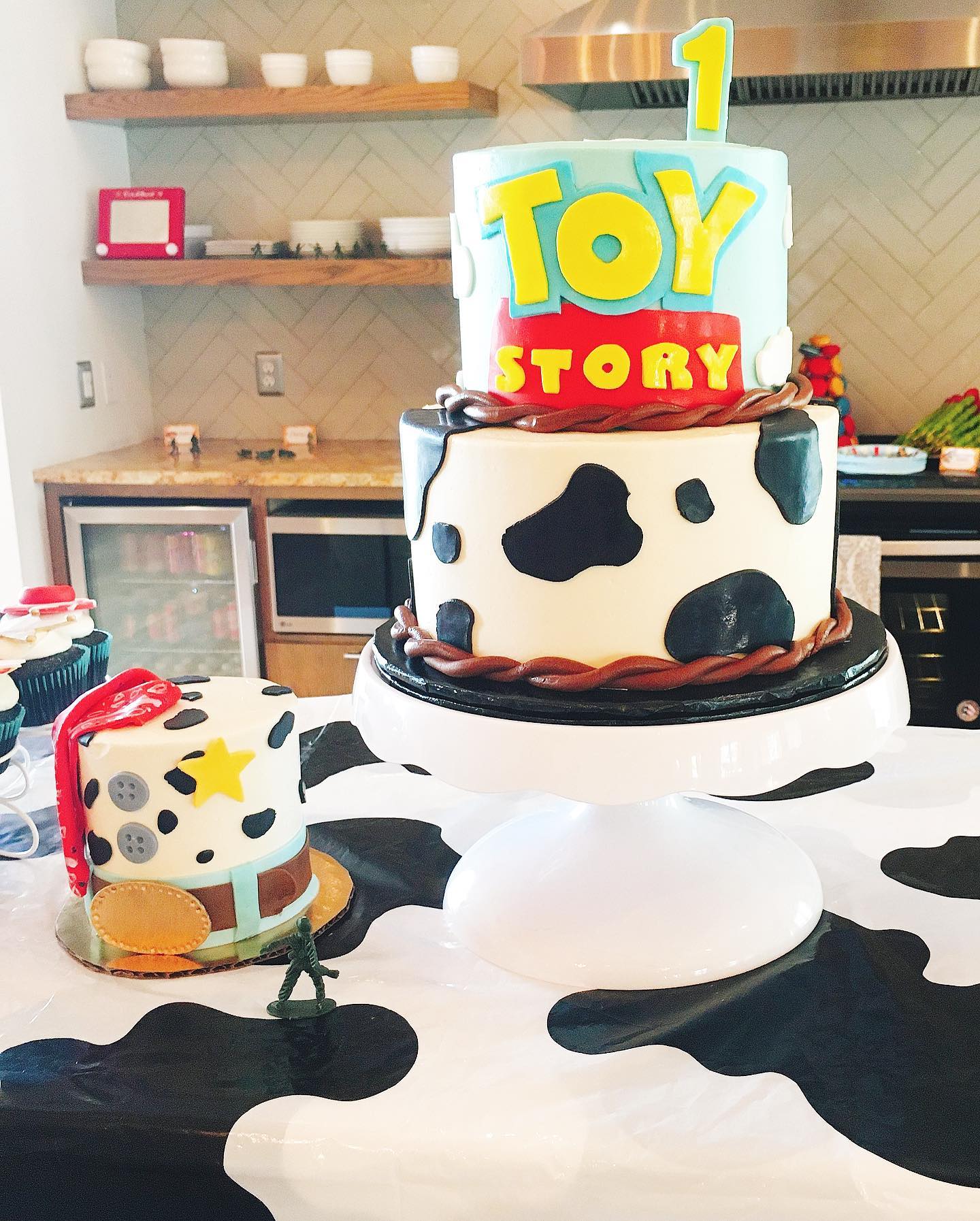 toy story cake